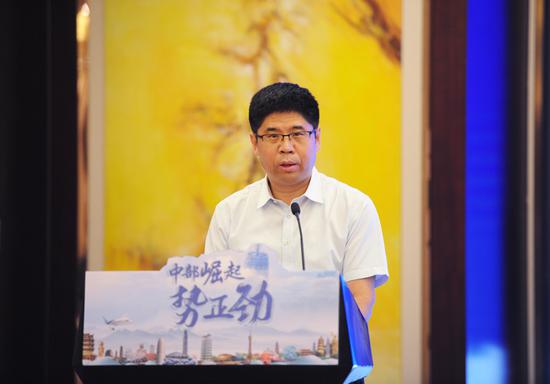中央网信办网络新闻信息传播局副局长姜宝明出席启动仪式并讲话。侯津刚摄
