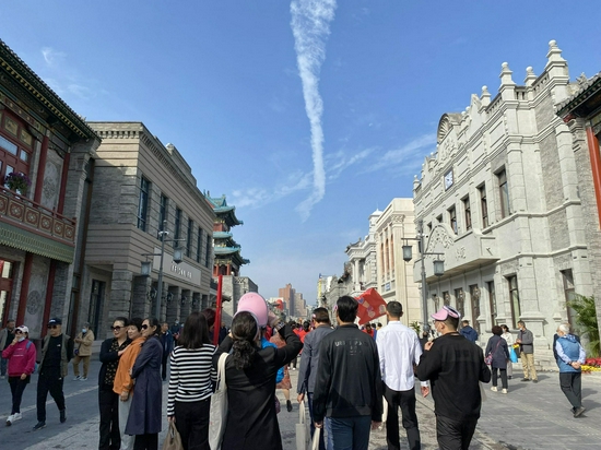 古街焕新生 "锦绣太原秋意浓"媒体旅行社踩线活动走进太原钟楼街