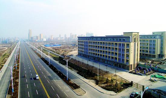 该市正在与四川希望教育产业集团联系对接,
加快启动太原理工大学现代科技学院东区规划建设项目。