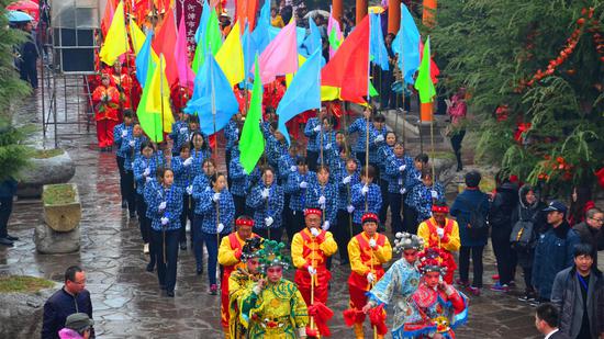 400余人组成的祭天方阵