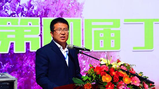 龙山文管所负责人葛海江发表讲话
