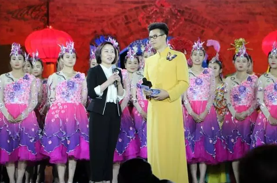 晋城市副市长梁丽萍推介晋城旅游