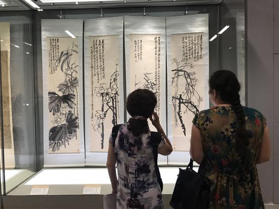 《翰逸神飞——山西画院藏画精品展》吸引众多观众参观