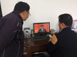 太原平民中学组织观看中共十九大报告