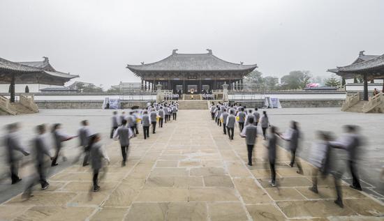 “问祖炎帝·寻根高平”戊戌年海峡两岸同胞民间人士“炎帝陵”守陵启动仪式(李强 摄)