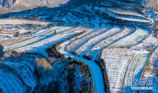 航拍芮城九峰山雪景。新华网 发(肖永杰 摄)
