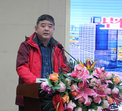 太原市新闻中心外联处处长杨志敏主持展览开幕仪式