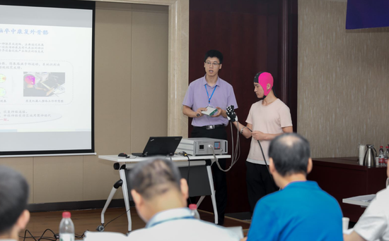选手在比赛中 图源:山西省小企业发展促进局
