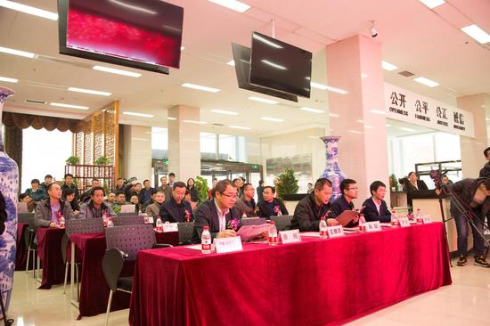 中国质量认证中心向山西颁发首张电子招投标平台认证证书会议现场