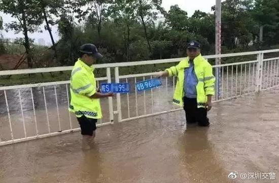 （图片来源：深圳交警）