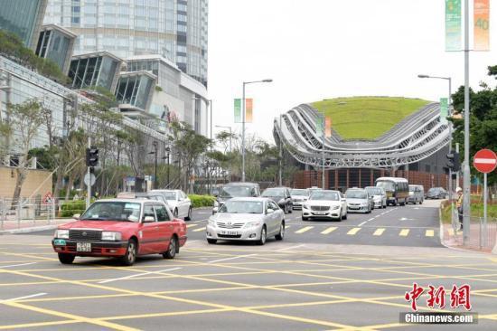 资料图:2019年1月19日,香港特区政府举行中环湾仔绕道开通仪式。中新社记者 李志华 摄