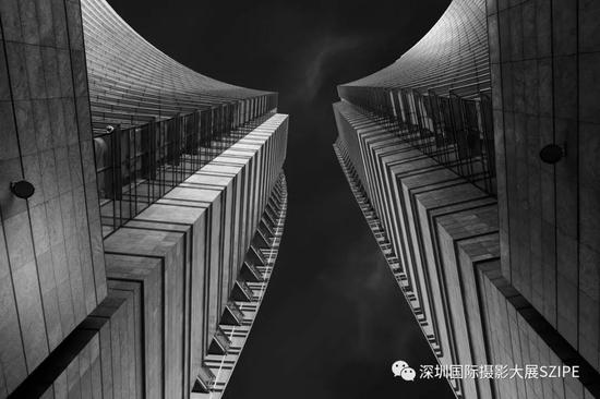 ▲选自专题邀请展,《形而上空间》系列,Fabio Preda/法维奥•普雷达。
