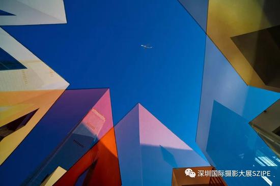 ▲选自征稿主题展,《色彩的魅力》,廖俊鸿。