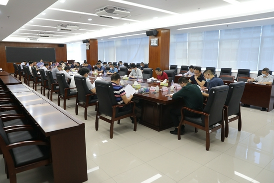 街道召开项目攻坚会议