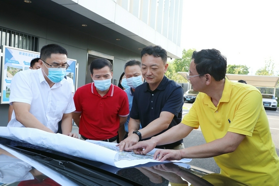新湖街道等相关部门领导现场督导