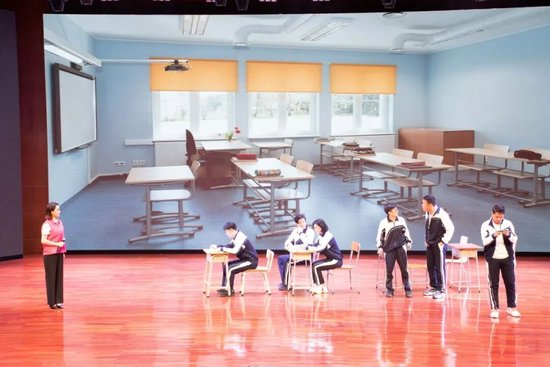 校园情景剧《不让青春留伤疤》上演