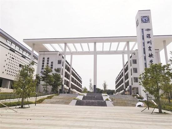 ▲光明新区今年新建成的3所学校之一——深圳实验学校光明部。