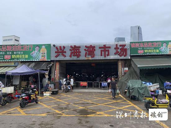 作为承接太子湾市场商户的兴海湾市场,自搬迁以来,环境脏乱差问题存在已久。