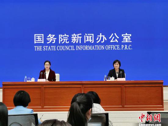 10月19日，国新办发布会现场。中新网记者 李金磊 摄