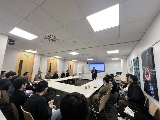 (上图是剑桥大学)