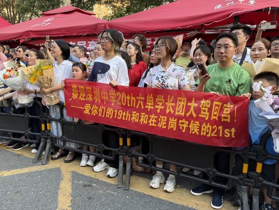 (图源 / 深圳卫视记者 靳承宇 摄)
