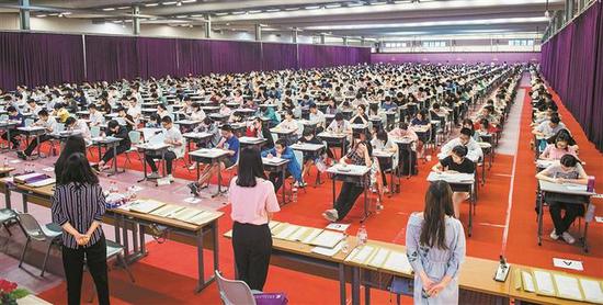香港中文大学(深圳)广东省631综合测评考试笔试现场。 深圳特区报记者 刘羽洁 摄