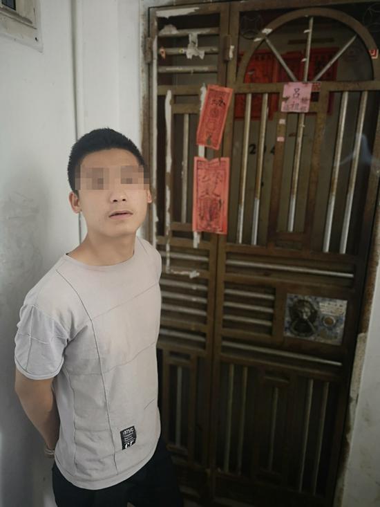 ▲报假警的赵某豪被拘留。