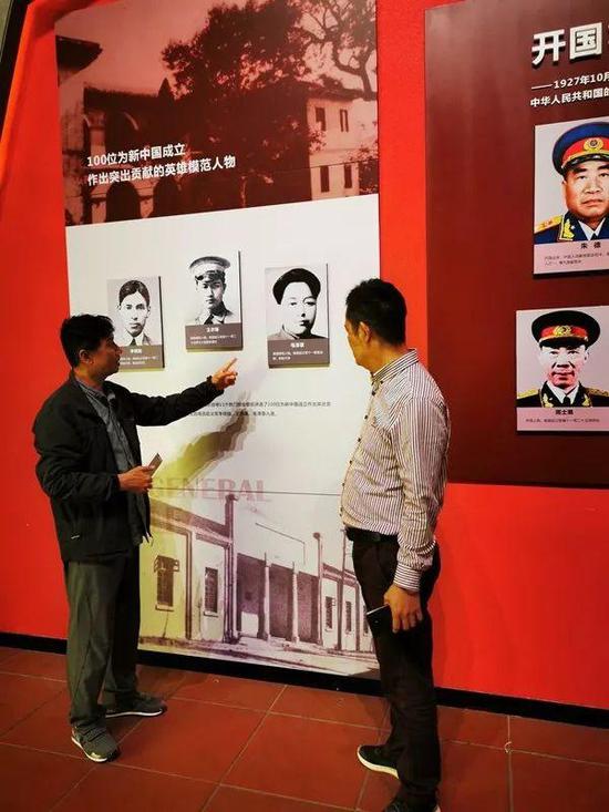 广西电影集团的余斌导演饶平县饶洋国土所所长詹饶武
