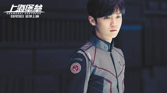◀有鹿晗参与的《上海堡垒》路演票价近1000元一张,目前深圳最贵的票价为904元
