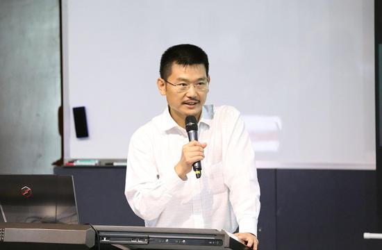 任颋教授随后分享了“北大汇丰·深圳湾创业指数”数据分析