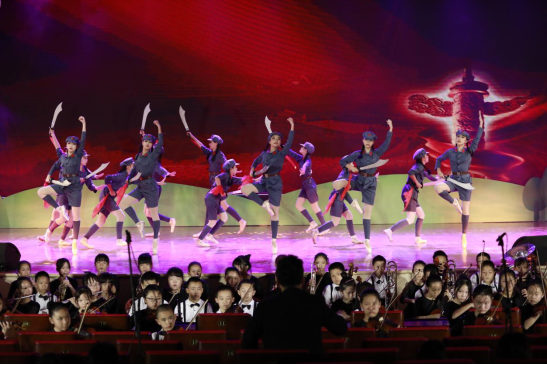 芭蕾舞剧《红色娘子军》，演出单位：深圳市宝安区海韵学校