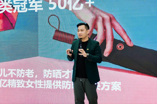 洛可可创新设计集团合伙人、洛可可咨询设计CEO 李凡聪