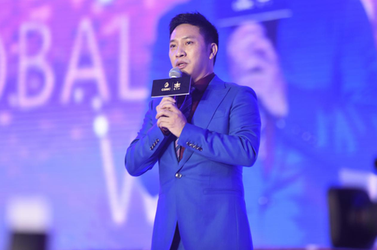 雪兰方2018全球超模大赛深圳启动 张纪中任总