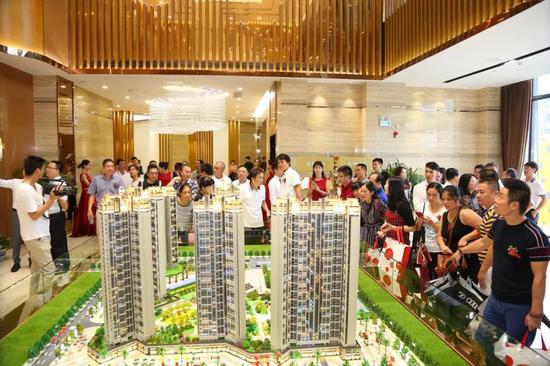 富润·乐庭展示中心华美绽放