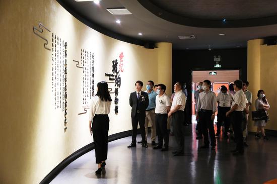 松岗琥珀(国际)交易市场展厅