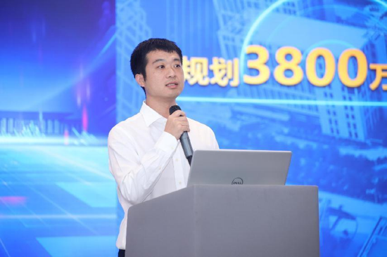 坪山区投资推广服务署史旭晨作辖区产业空间推介