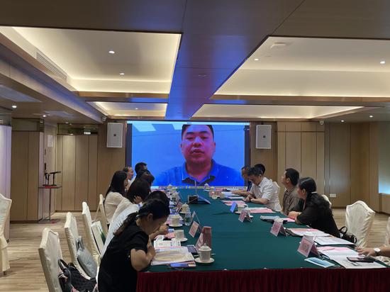 企业代表与学校举行线上座谈会