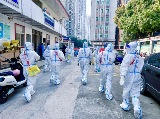 上沙管控区明德实验学校教师志愿者