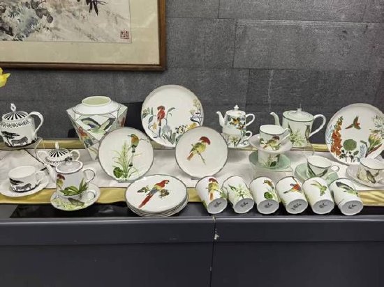 斯达高瓷器现场展示