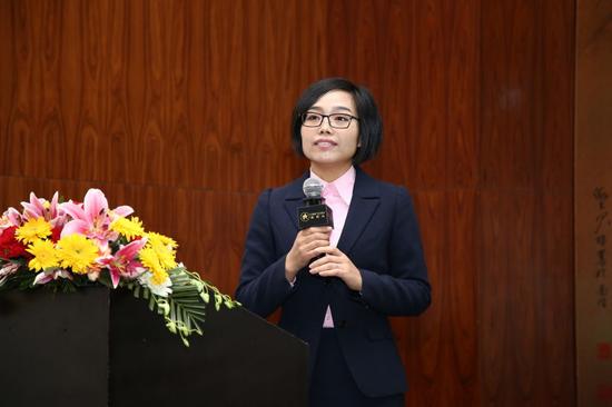 衣邦人老总(2)