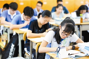 深职院文理科投档线均高于二本最低录取线