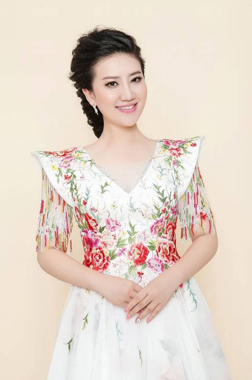 好听好看 深圳十大美女歌唱家唱响鹏城