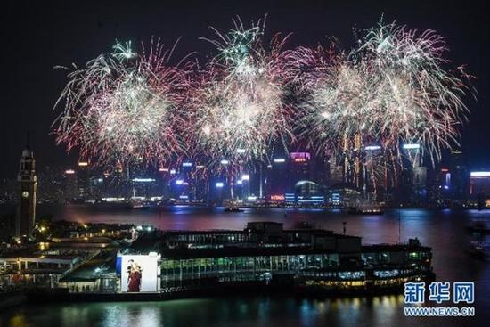 香港维港国庆烟花汇演(资料图)