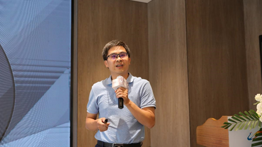 ▲东莞日报社副社长 雷石鹏
