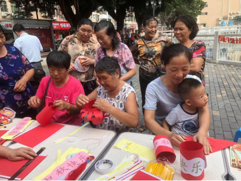 亲子共做中秋节灯笼