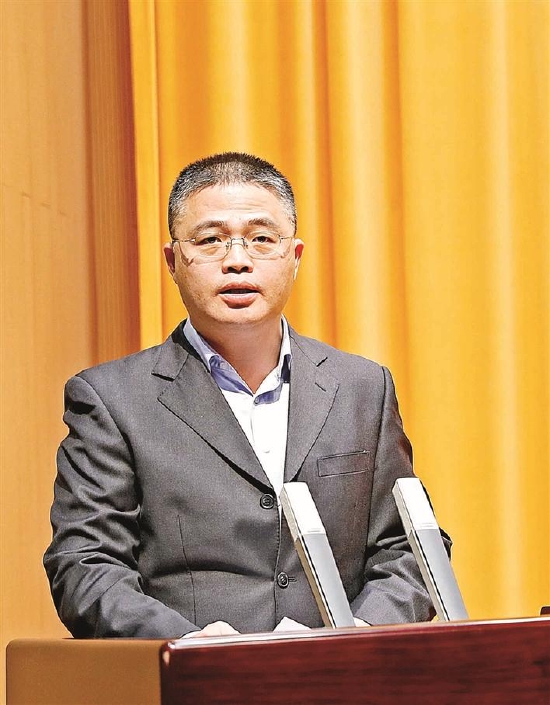 区工业和信息化局局长林树平。