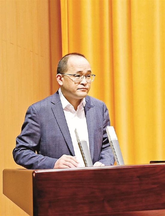 区城市更新和土地整备局局长羊向东。