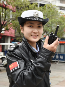 雷琦威，湖南郴州人，20岁，市容巡查员。摄影：郑丽萍