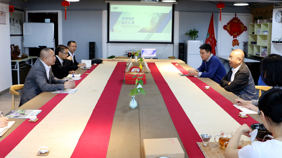 与会嘉宾:深圳市茶业协会会长杨世华先生、深圳市茶业协会秘书长陈斌先生、茶艺培训中心郝云飞女士、茶艺培训中心袁娟女士、联洲国际信用评级有限公司董事长许建洲先生