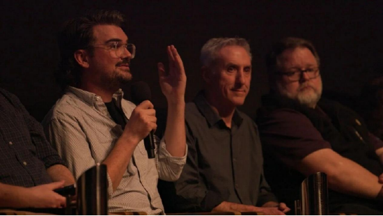 移动叙事创作者、手机电影制作人、导演、行业专家围绕手机影像展开探讨